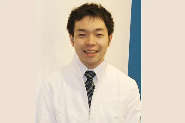 矯正医 峯村英一郎